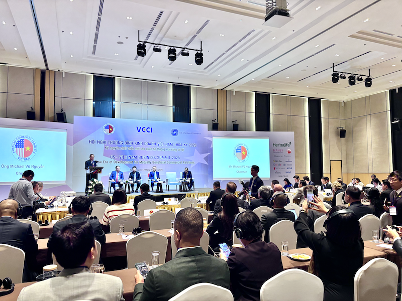 Amcham Vietnam business summit with Ambassador Knapper and Vietnam Deputy Prime Minister Chinh